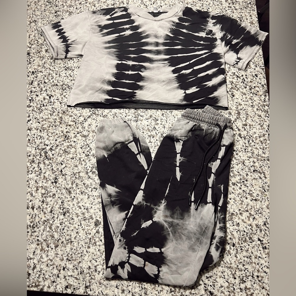 small tie dye jogger set